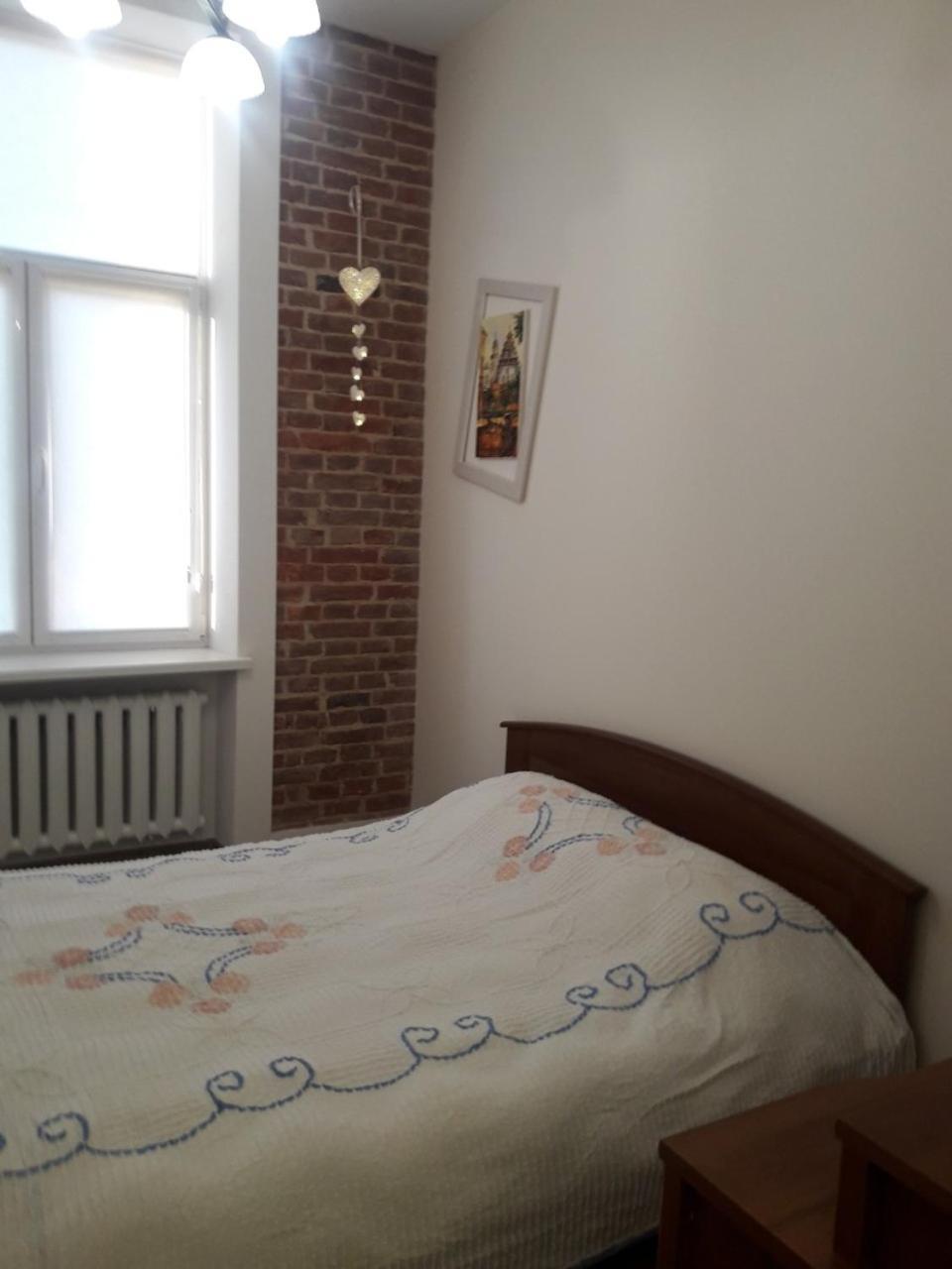 One-Bedroom Apartment,768249148:JPEG