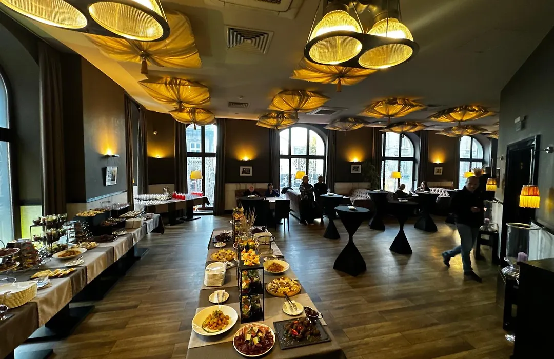 Astoria Hotel-1