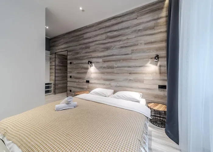 Staroevreyska Apartment B