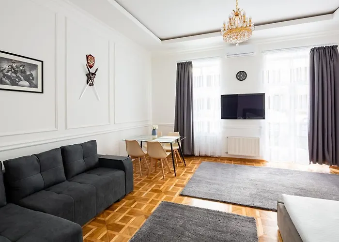 Alfa Apartments Grushevskoho 7