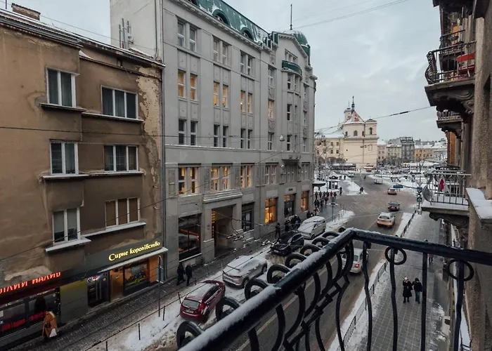 On Hnatiuka With Parking