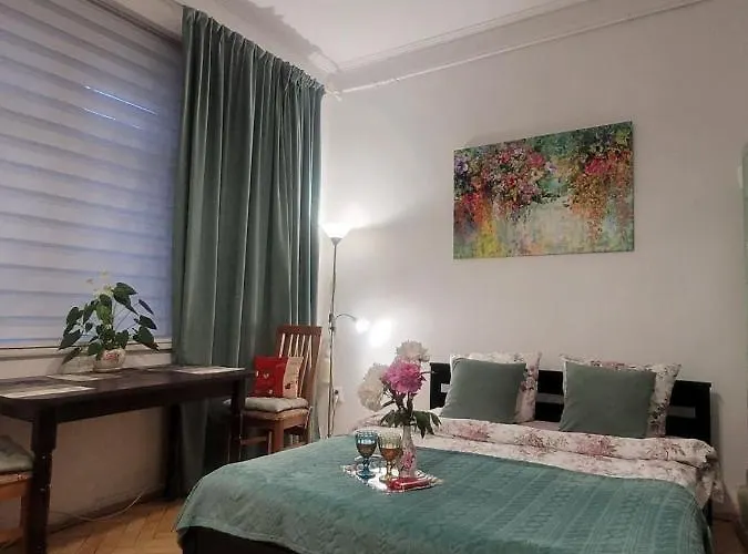 Central Apartment On Rynok Square