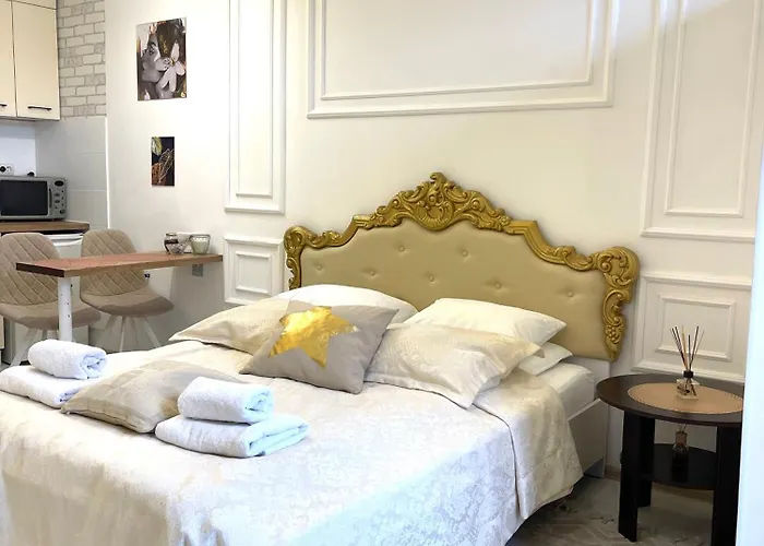 Vintage Apartment Kotlyarska10