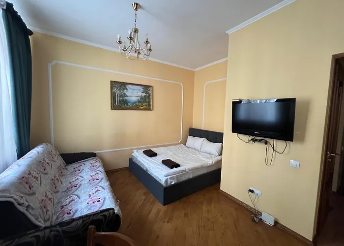House З КОНДИЦІОНЕРОМ
