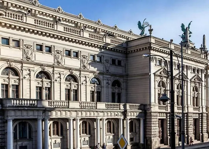 Apartment In The Center Of "Opera"