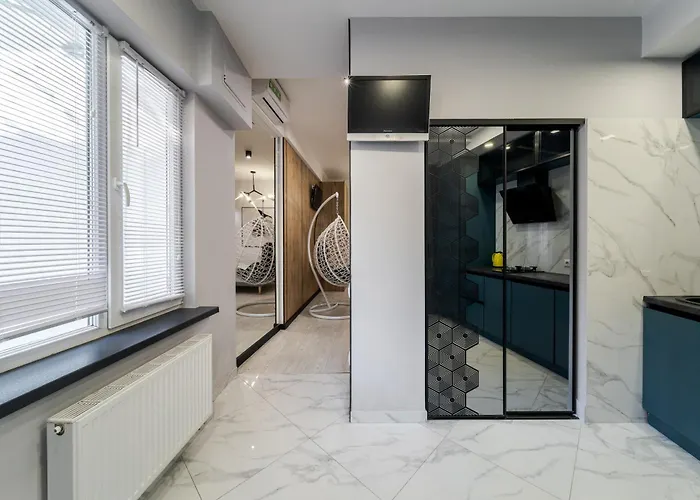 Royal Apart On Zamarstynivska 30