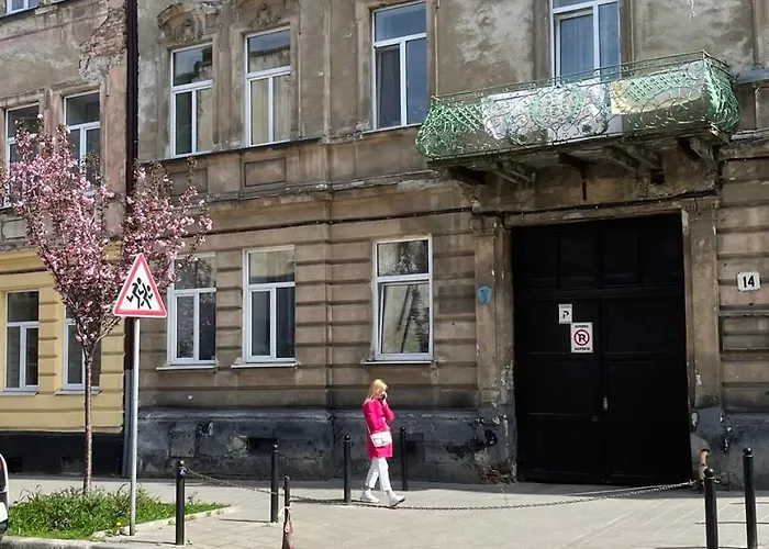 Medova Apartments Kotlyarska