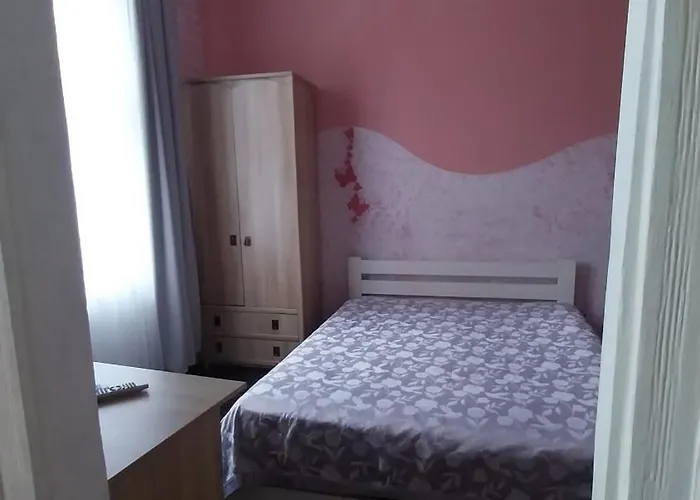 1 кім апартаменти між жд і Оперним театром парковка для авто