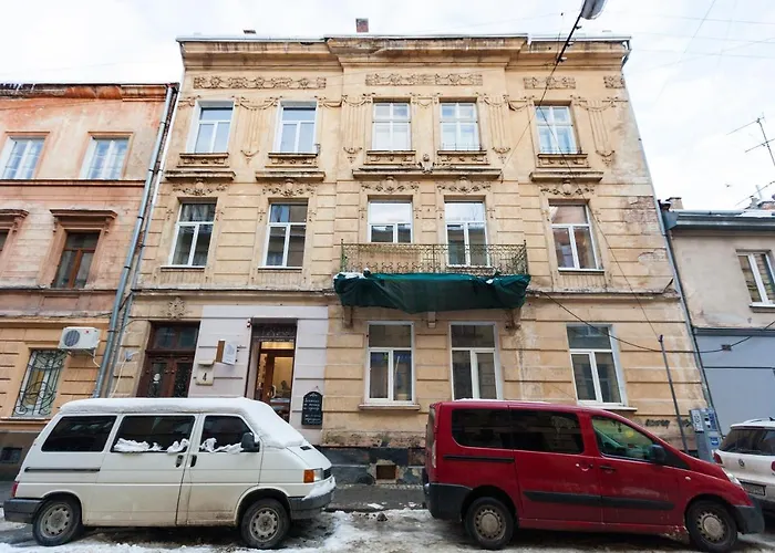 7 Apartments