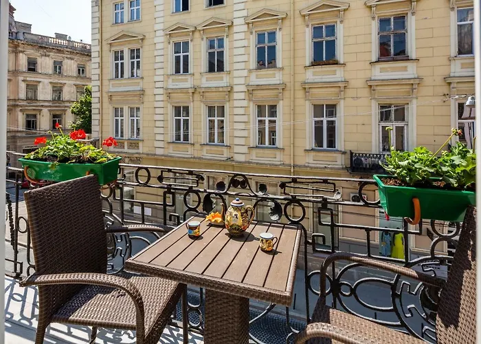 Leoapart Near Rynok Square With 2 Bedroom With Balcony