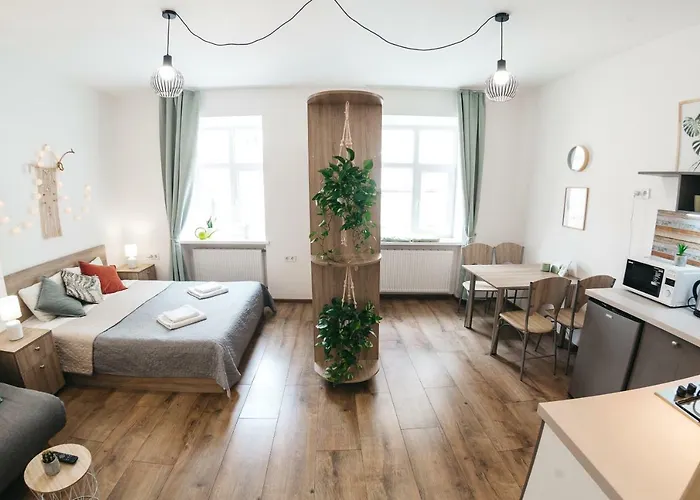 "Green Oasis Apartment"