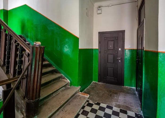 With 2 Bedroom Near Opera House Gorodotska 27 Str With Parking