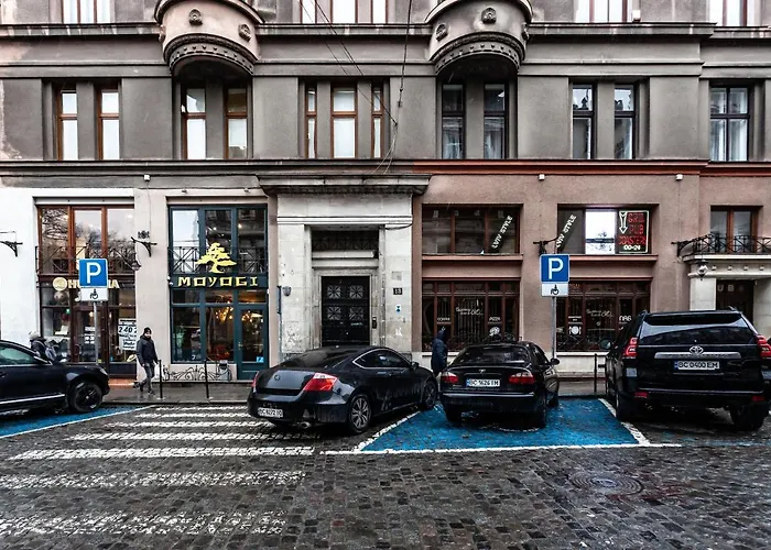 Valova 13, Small Studio